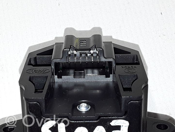 Land Rover Evoque I Przycisk / Włącznik hamulca ręcznego BJ3215K850