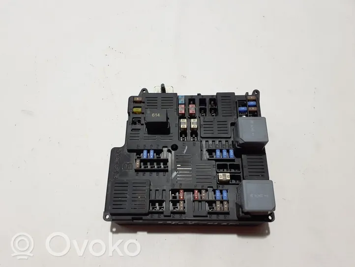 Volvo S90, V90 Sulakemoduuli 32212299