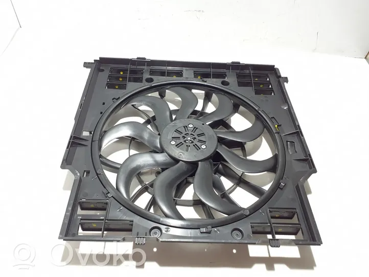 BMW X5 G05 Radiator cooling fan shroud 8589042