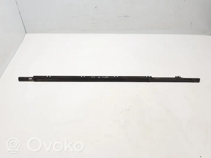 Hyundai Ioniq Задняя отделка дверей (молдинги) 83210-G2010