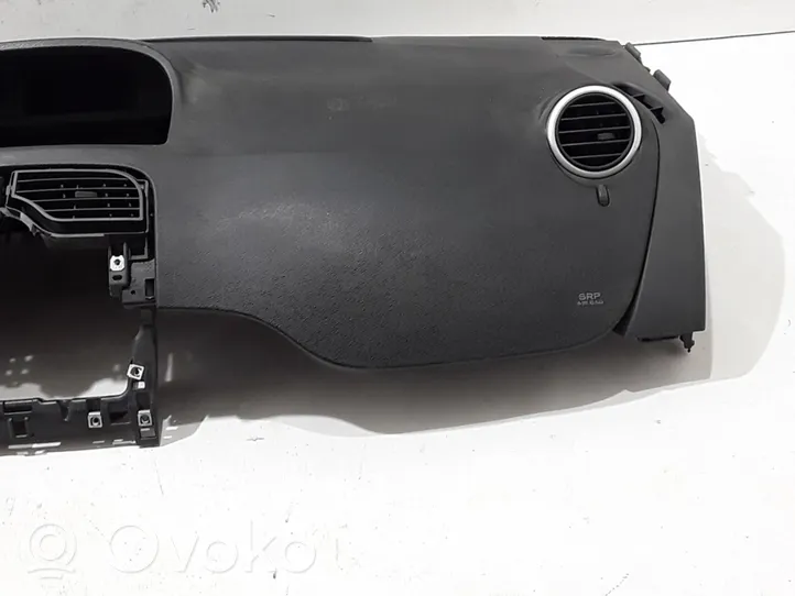 Renault Kangoo II Dashboard 682008478R