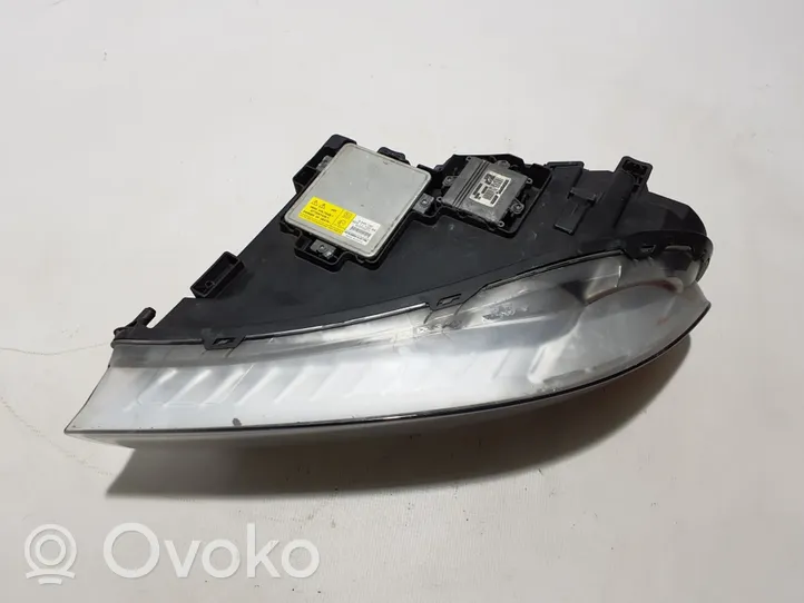 Volvo XC70 Lampa przednia 31214169