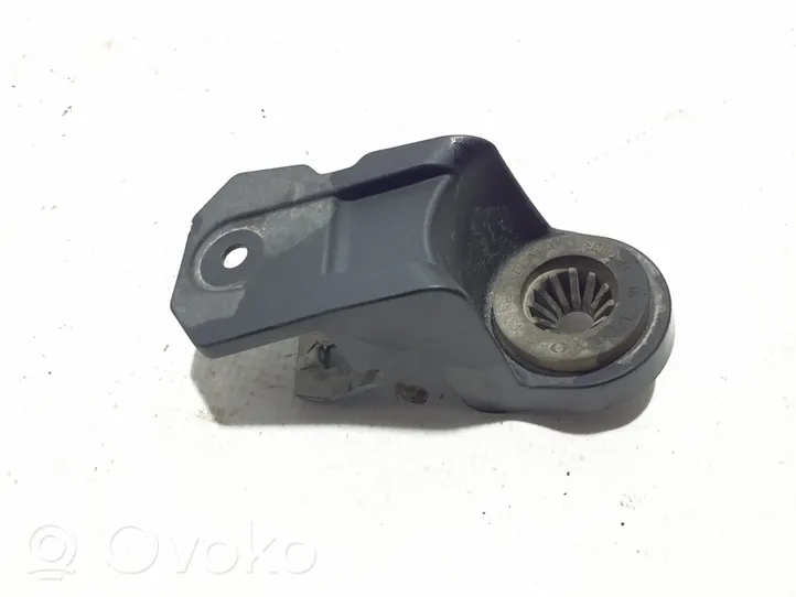 Volvo S60 Air filter cleaner box bracket assembly 31493244
