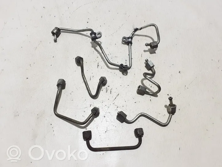 Volkswagen Amarok Tuyau d'alimentation d'injecteur de carburant 03L130321N