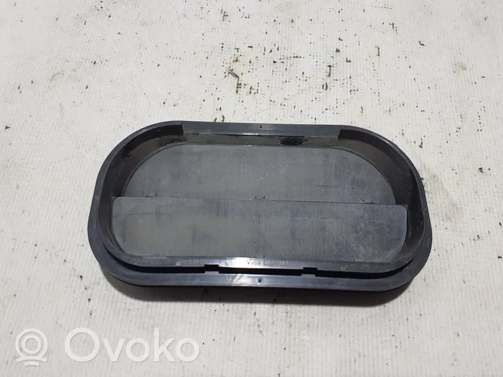 Volkswagen PASSAT B8 Grill / Wlot powietrza błotnika przedniego 6R0819465A