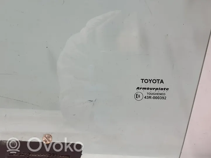 Toyota Hilux (AN120, AN130) Vitre de fenêtre porte avant (4 portes) 681020K280