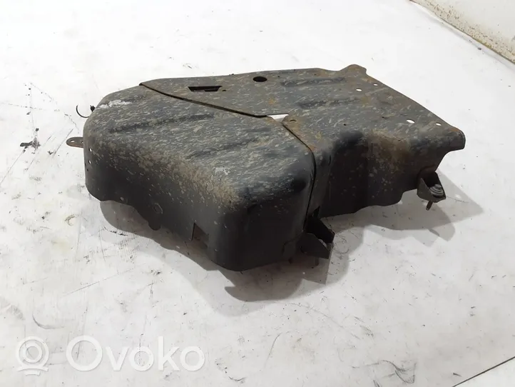 Land Rover Range Rover L405 Protezione inferiore del serbatoio del carburante LR090186