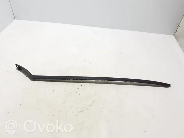 Volvo XC40 Windshield trim 31448939