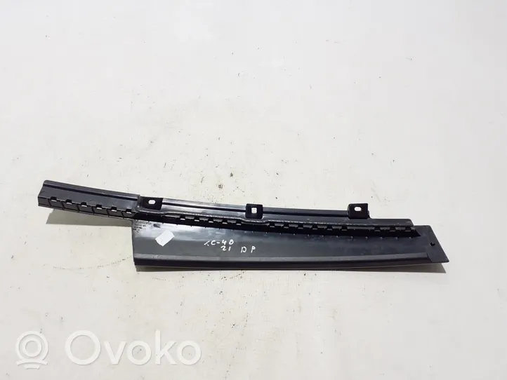 Volvo XC40 Rivestimento modanatura del vetro della portiera anteriore 31448392