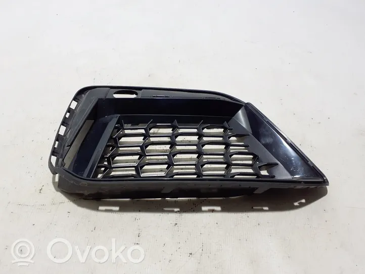 BMW 5 G30 G31 Grille inférieure de pare-chocs avant 8098670