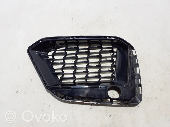 BMW 5 G30 G31 Grille inférieure de pare-chocs avant 8098670