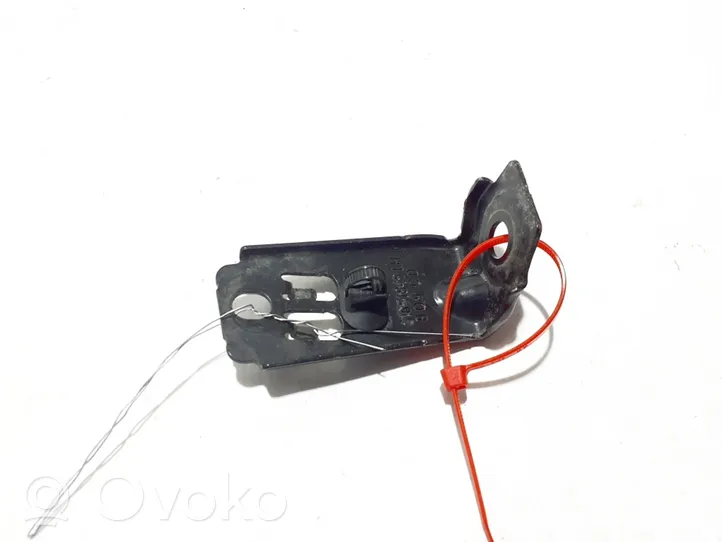 Volvo V60 Supporto di montaggio del parafango 31651845