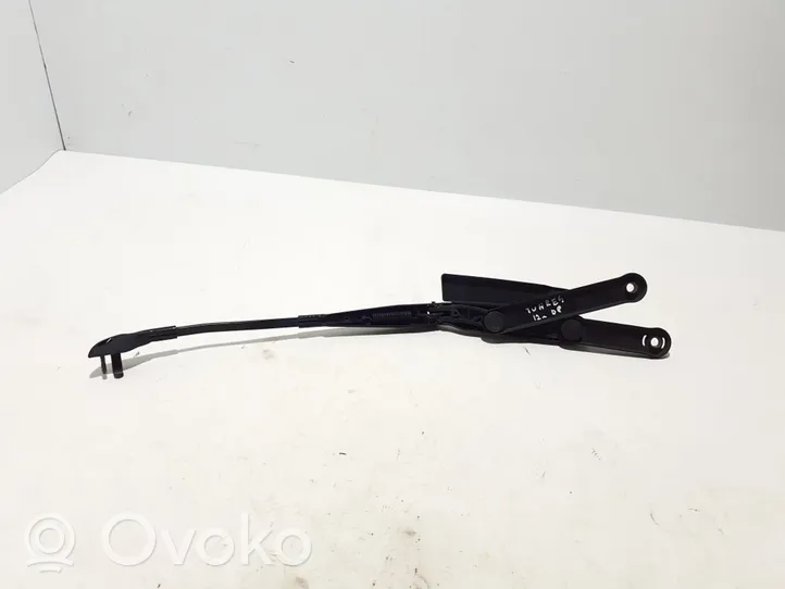 Volkswagen Touareg II Ramię wycieraczki szyby przedniej / czołowej 7P0955410