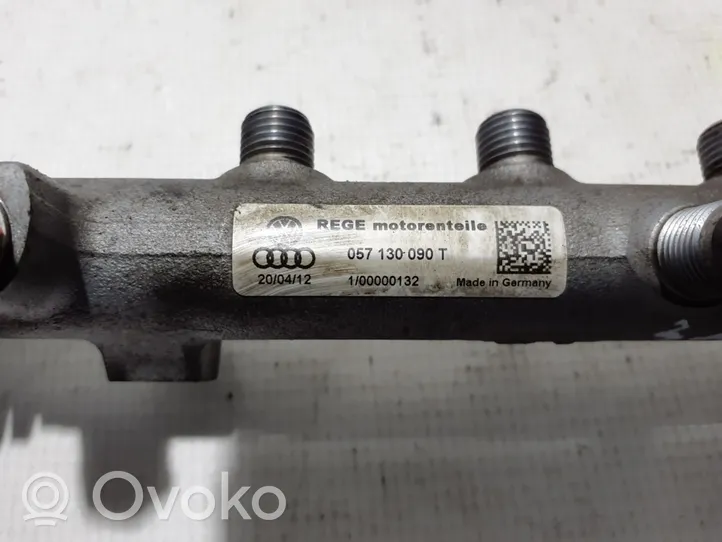 Volkswagen Touareg II Kraftstoffverteiler Einspritzleiste Verteilerrohr 057130090