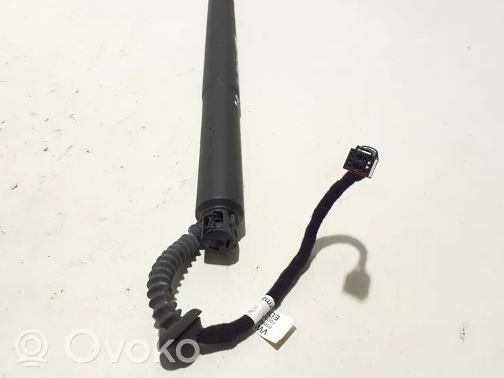 Skoda Kamiq Tailgate strut 658827852A