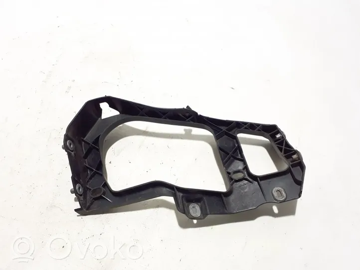 Volkswagen Touareg II Support phare frontale 7P6806509