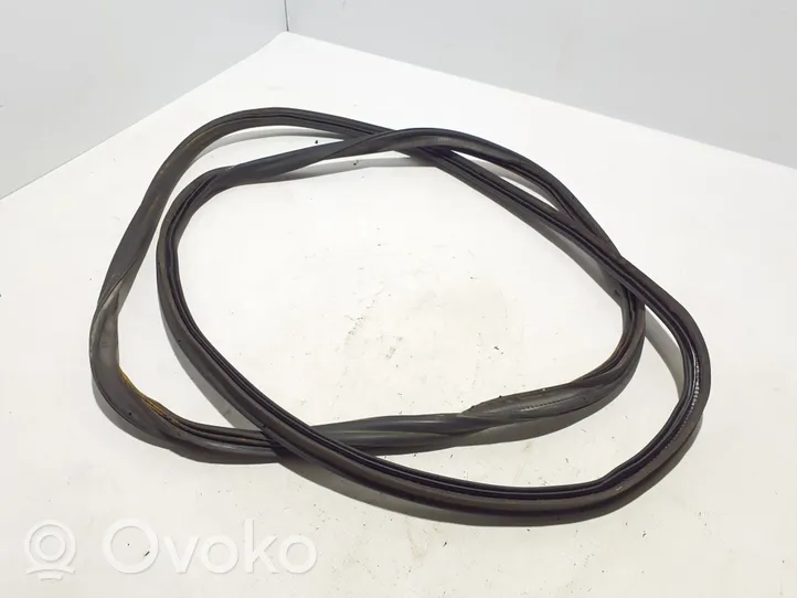 Volkswagen Touareg II Trunk rubber seal (body) 7P6827705A