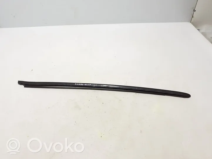 Volkswagen Touareg II Windshield trim 7P6854327