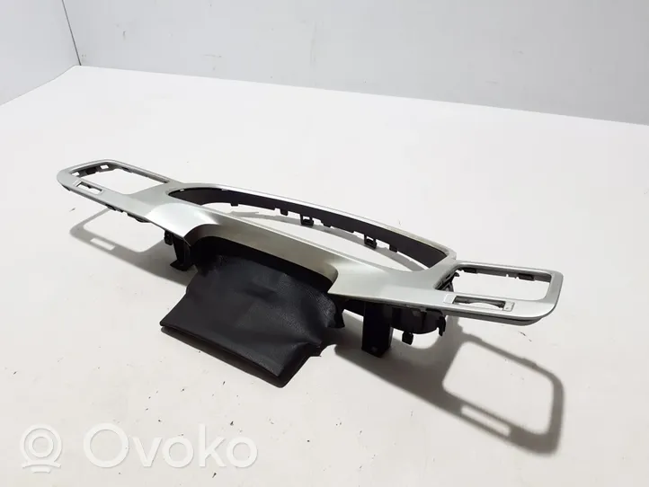 Volkswagen Touareg II Cornice cruscotto 7P1857221