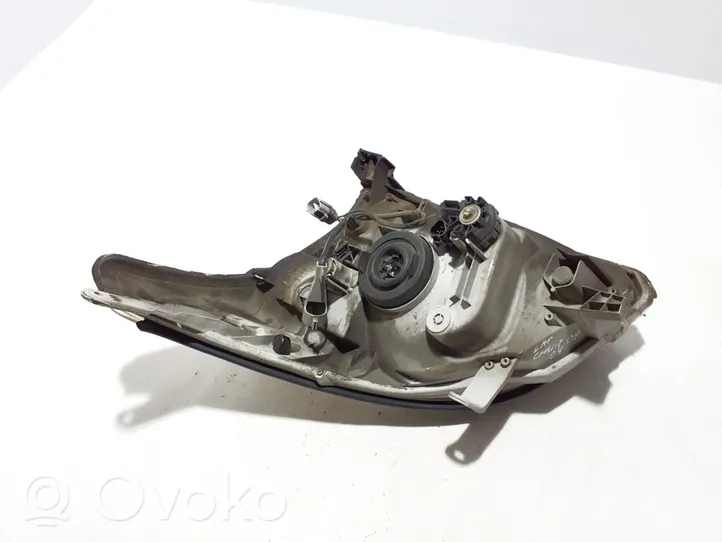 Toyota Land Cruiser (J120) Lampa przednia 811306A230