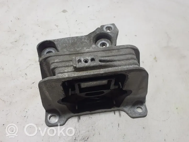 Renault Master III Engine mount bracket 112108180R