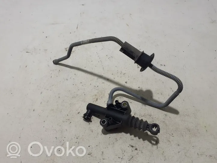 Renault Trafic III (X82) Clutch master cylinder 306105588R