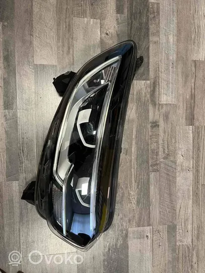 Renault Kadjar Lampa przednia 260109679R