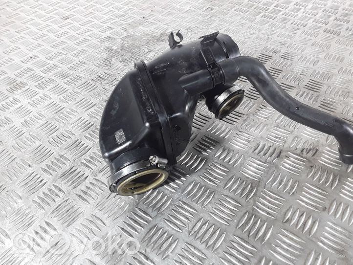 Mercedes-Benz A W176 Turboahtimen ilmanoton letku A6510900409