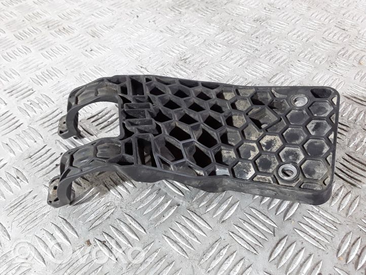 BMW X5 E70 Staffa/supporto di montaggio del filtro carburante 70314607