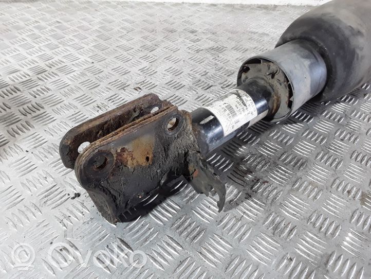 Land Rover Range Rover L322 Amortisseur airmatic de suspension pneumatique avant 28107580