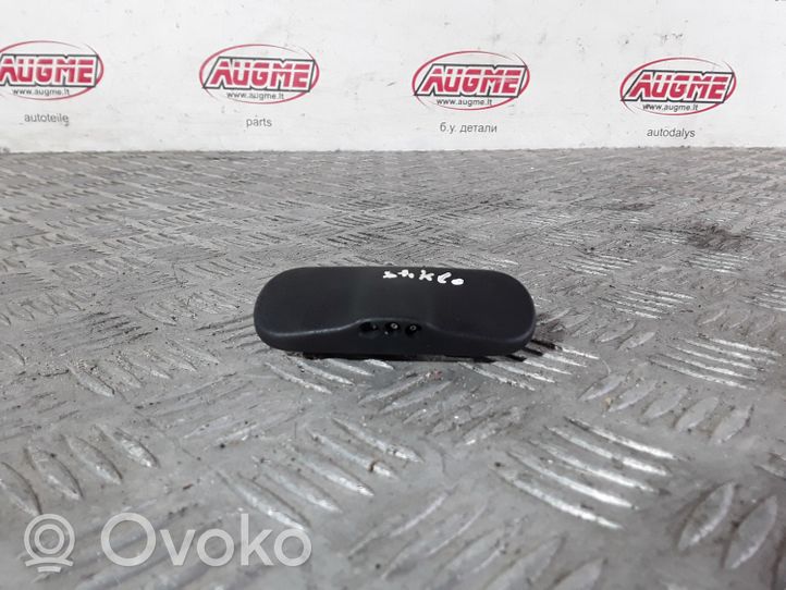 Audi A4 S4 B8 8K Ugello a spruzzo lavavetri per parabrezza 8T0955988