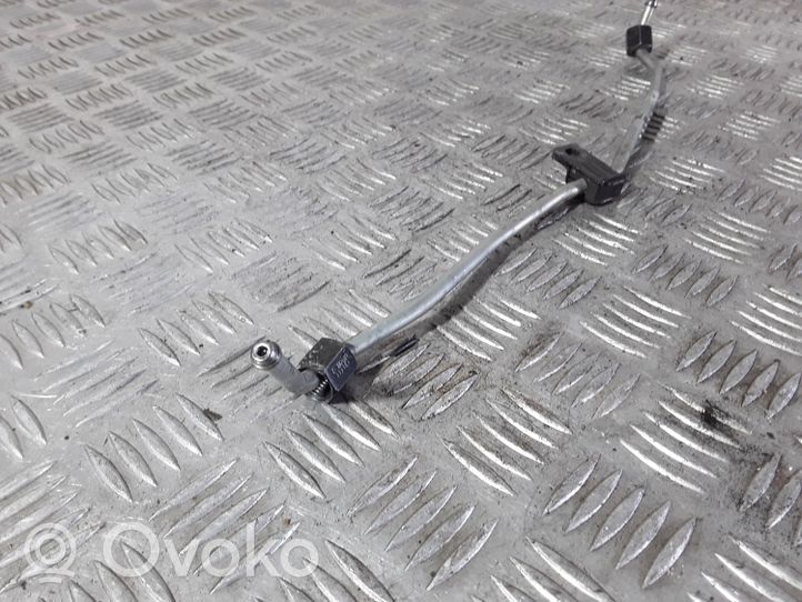 Audi Q5 SQ5 Tuyau d'alimentation conduite de carburant 057130401