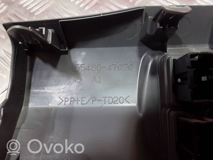 Toyota Prius (XW30) Paneļa dekoratīvās apdares vairogs (apakšējais) 5548947020