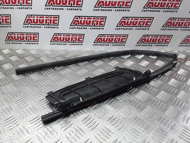 Toyota Prius (XW30) Rivestimento del tergicristallo 5578347060