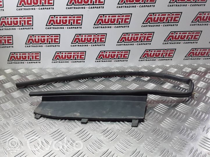 Toyota Prius (XW30) Rivestimento del tergicristallo 5578347060