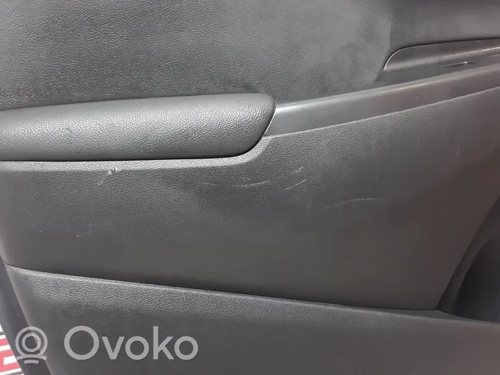 Hyundai Kona I Rivestimento del pannello della portiera anteriore 82370J9000