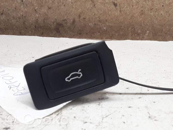 Audi A6 S6 C7 4G Schalter Heckklappe Kofferraumdeckel 4G0959831