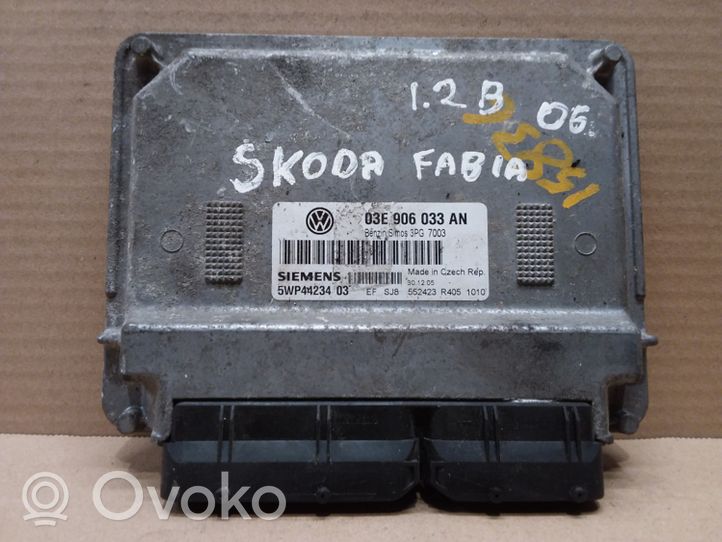 Skoda Fabia Mk1 (6Y) Calculateur moteur ECU 03E906033AN