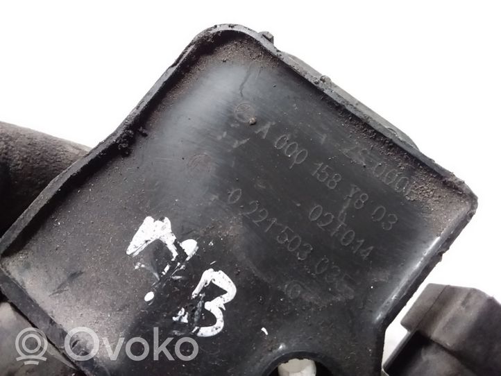 Mercedes-Benz ML W163 Cewka zapłonowa wysokiego napięcia A0001587803