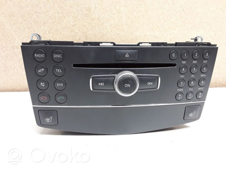 Mercedes-Benz C AMG W204 Unité principale radio / CD / DVD / GPS A2048700196