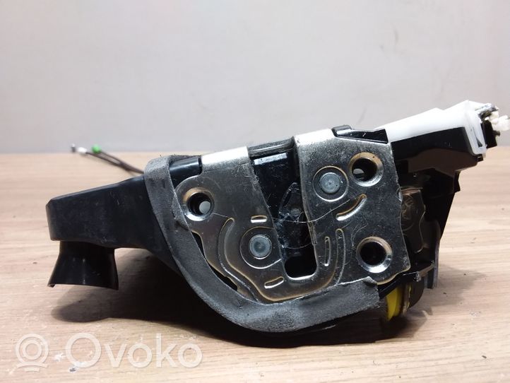 Toyota Yaris Serrure de porte avant T4311140F1