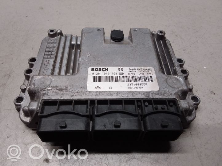 Renault Megane III Calculateur moteur ECU 0281015798