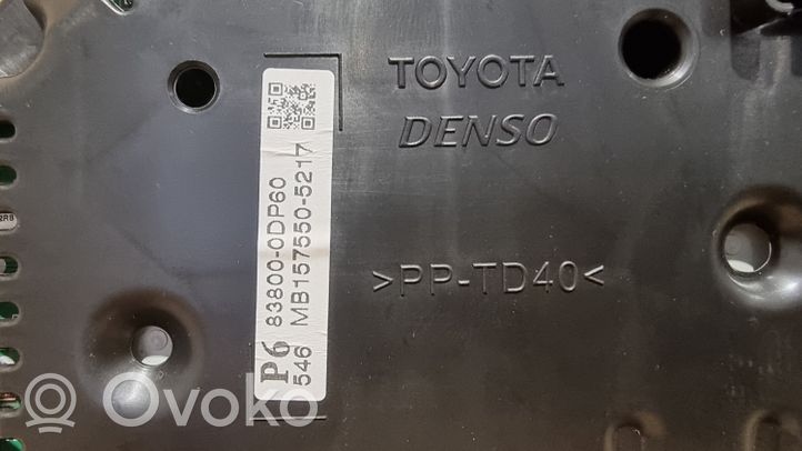 Toyota Yaris Compteur de vitesse tableau de bord 838000DP60