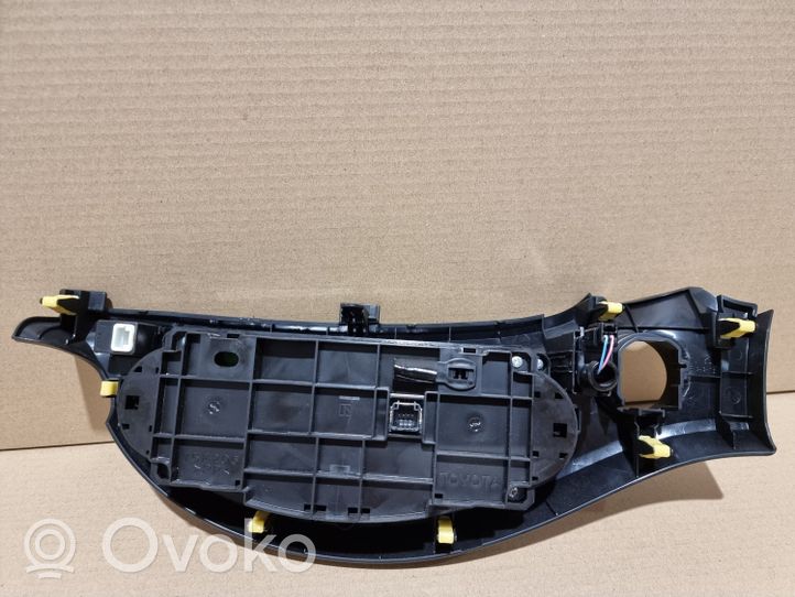 Toyota Yaris Panel klimatyzacji 559000D340