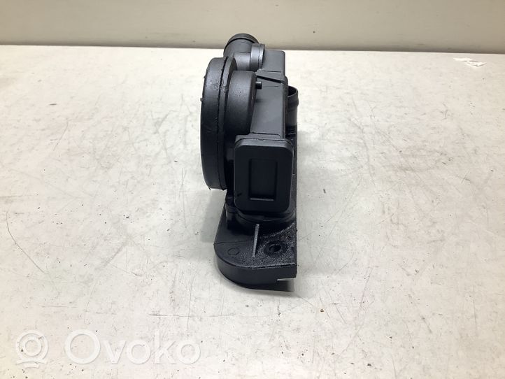 Audi A4 S4 B7 8E 8H Valvola di sfiato 06F129101