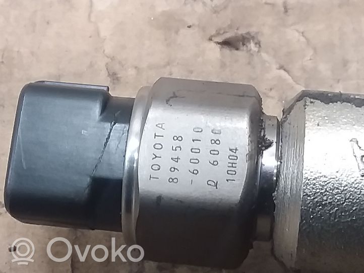 Toyota Avensis T250 Regolatore di pressione del carburante 8945860010