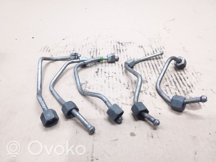 Citroen C5 Fuel injector supply line/pipe 