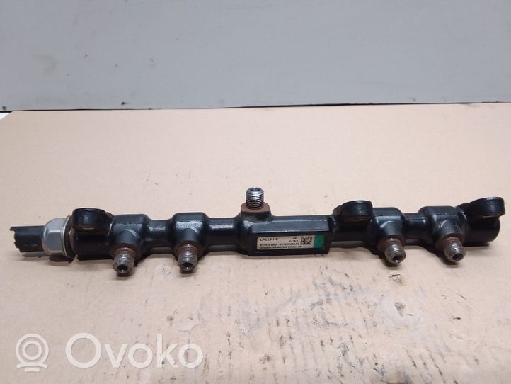 Ford Mondeo Mk III Regulator ciśnienia paliwa R9144Z130A