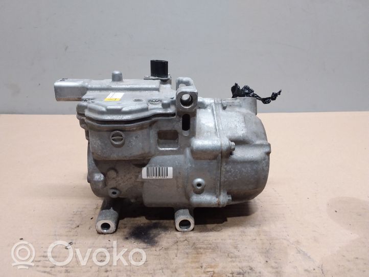 Toyota Auris E180 Ilmastointilaitteen kompressorin pumppu (A/C) 0422001330