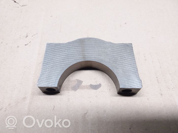 Volkswagen Golf V Support de vilebrequin 021AB